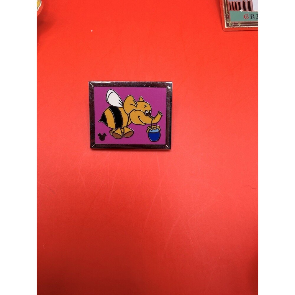 DISNEY PIN HIDDEN MICKEY HEFFALUMP BEE COMPLETER FROM WINNIE THE POOH CAST Hm